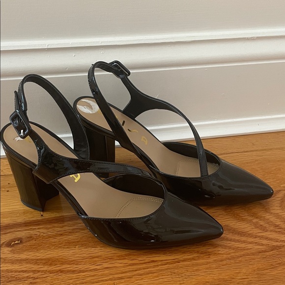 Unisa Black Patent Slingback Heels - Picture 2 of 5